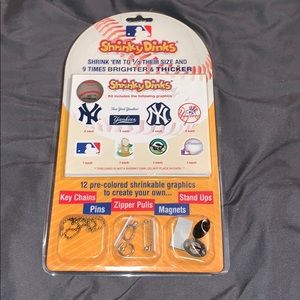 Brand New Shrinky Dinks New York Yankees MLB